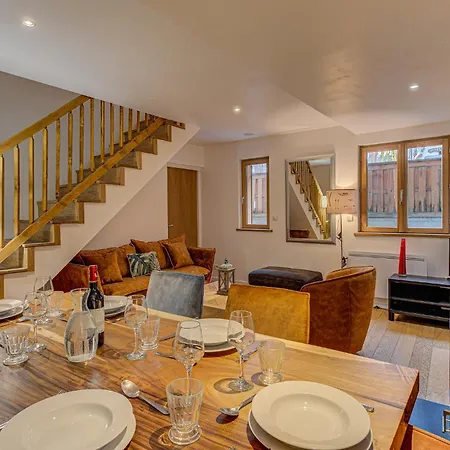 Biolay, Alpes Agency, Chamonix, Sleeps 6 Appartement *